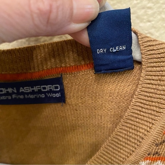 JOHN ASHFORD 100% Extra Fine Merino Wool Earthy Color V-Neck Sweater Size XL - Picture 6 of 7